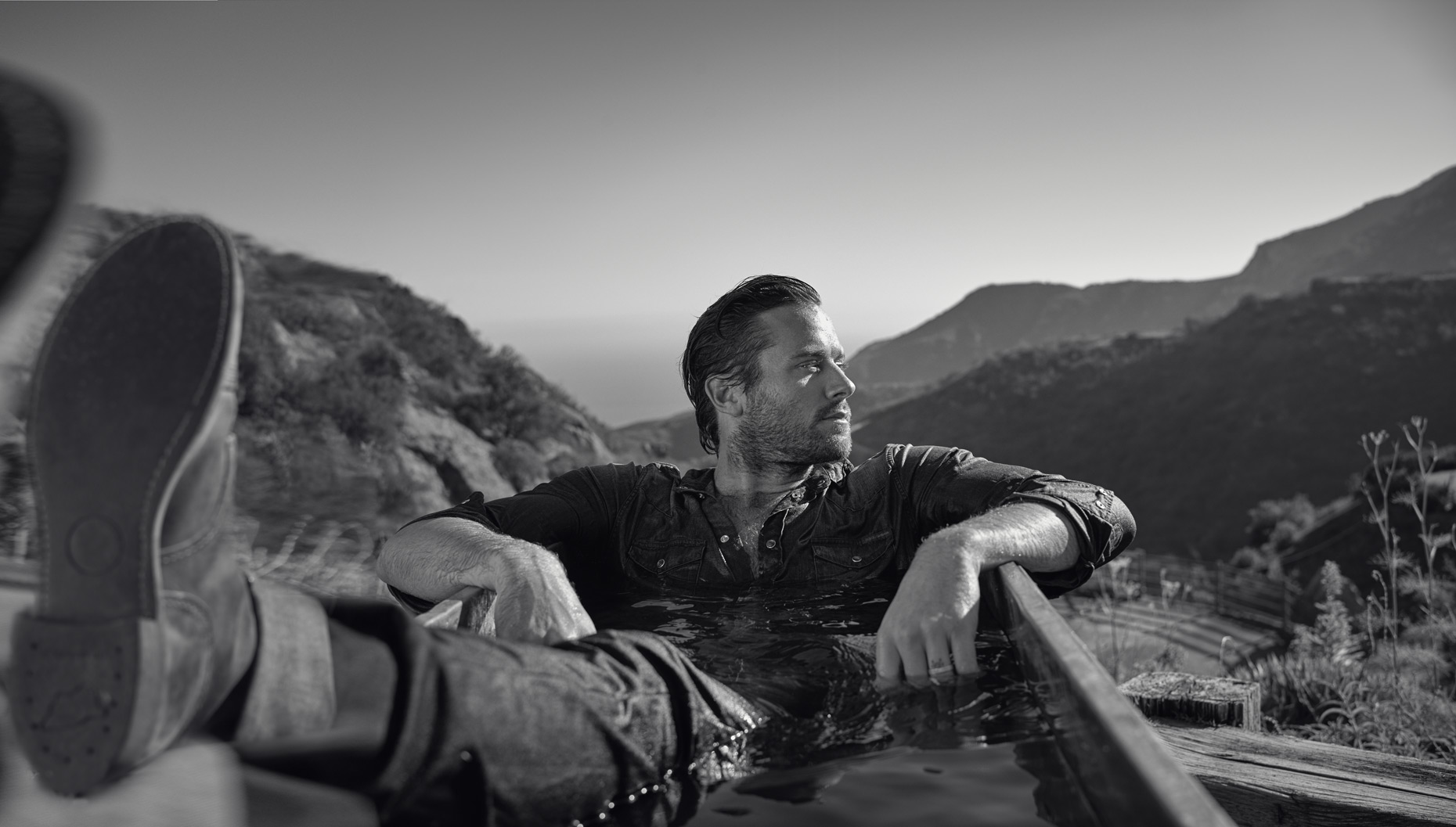 KurtIswarienko-ArmieHammer-C-Shot_09_Dolce_119vExt-RTF