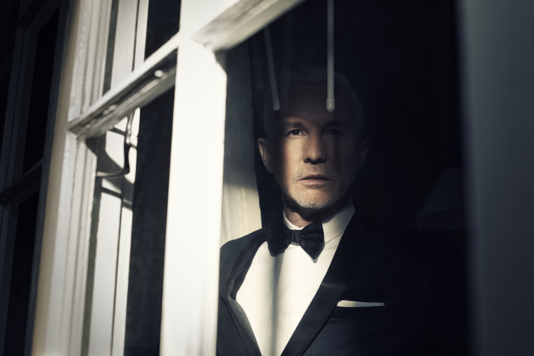 KurtIswarienko-BazLuhrman-Shot05187RTFw