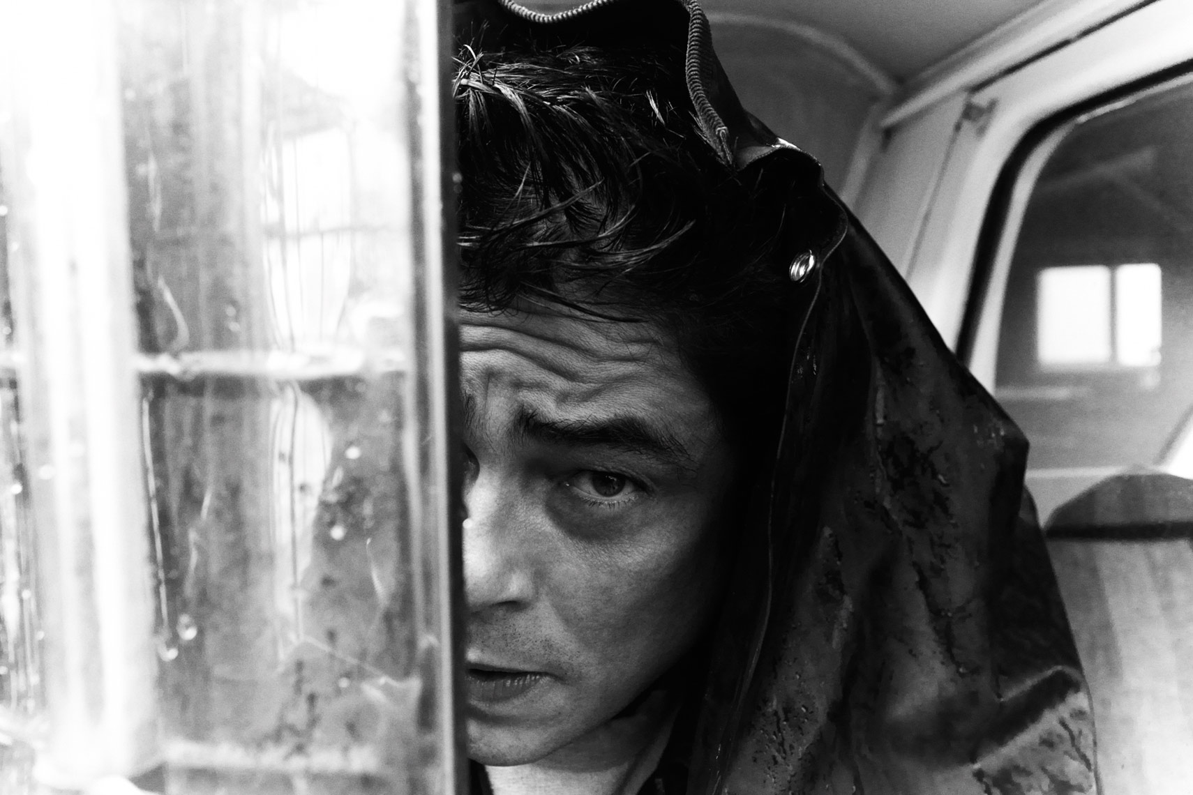 KurtIswarienko-BenicioDelToro-MG4703RTw