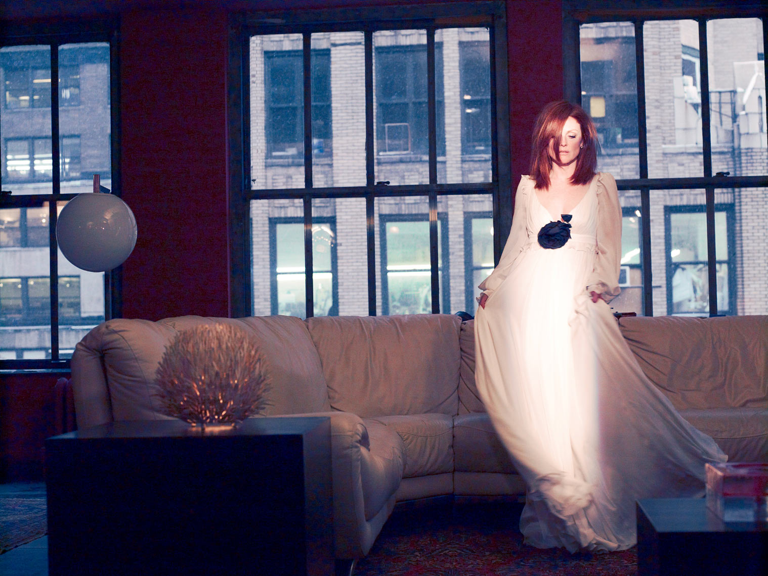 KurtIswarienko-JulianneMoore-0500065RTFclmw