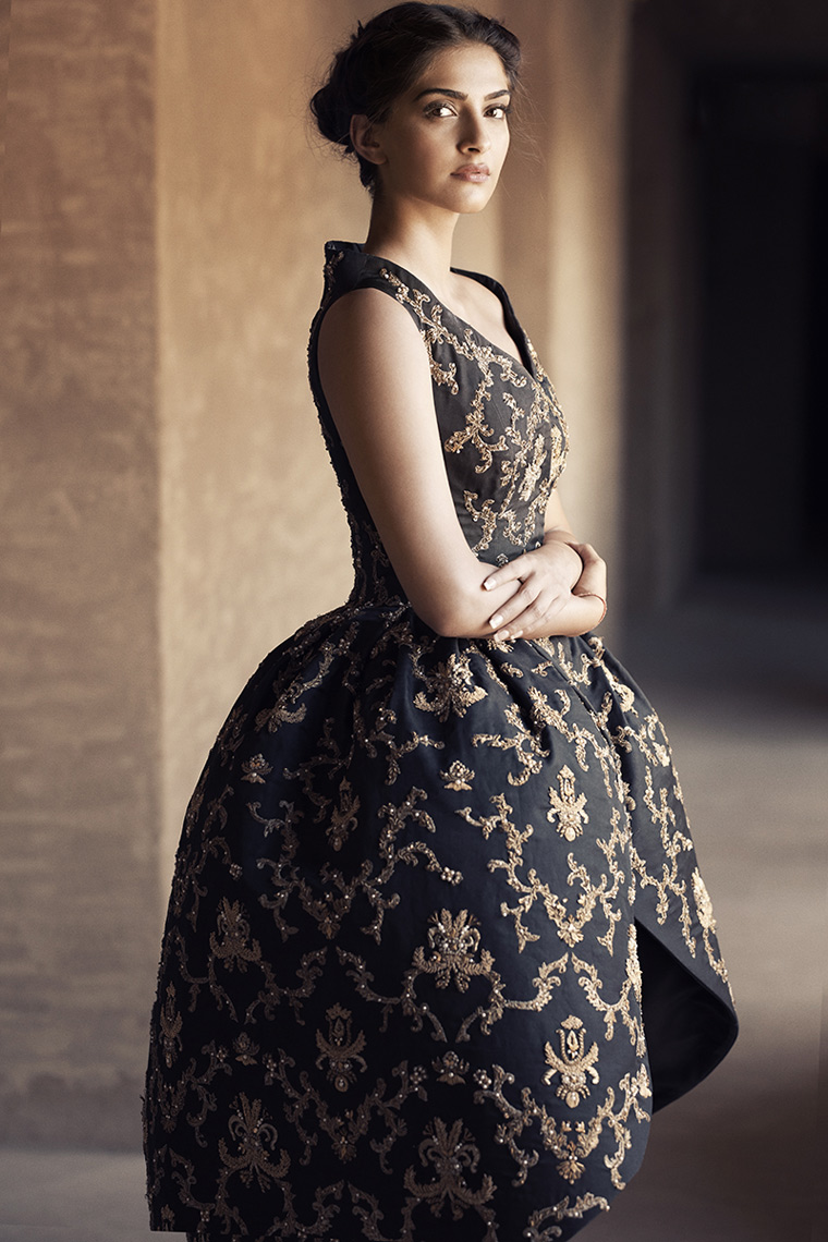 KurtIswarienko-SonamKapoor-B_0282RTFw