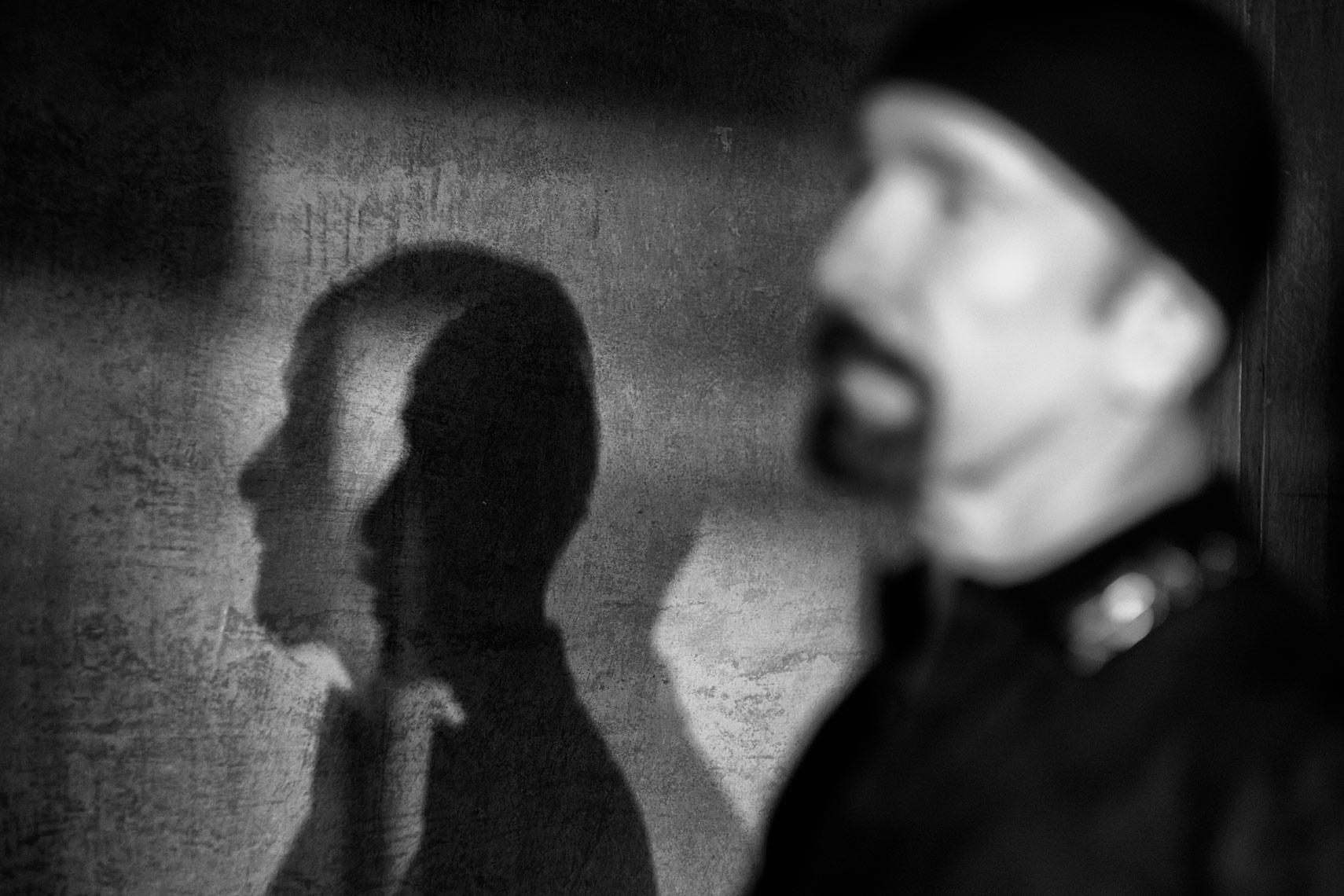 KurtIswarienko-U2-TheEdge-SHOT_01_0080RTF